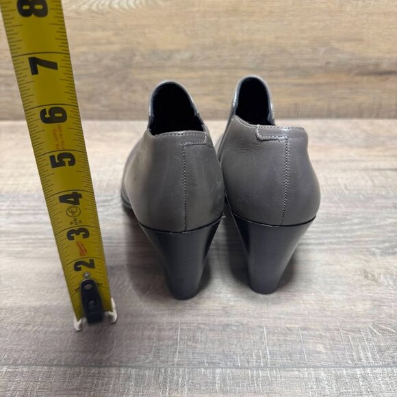 Ecco Danish Design Taupe Leather Ankle Bootie Women's Size EU 39 - Picture 3 of 6